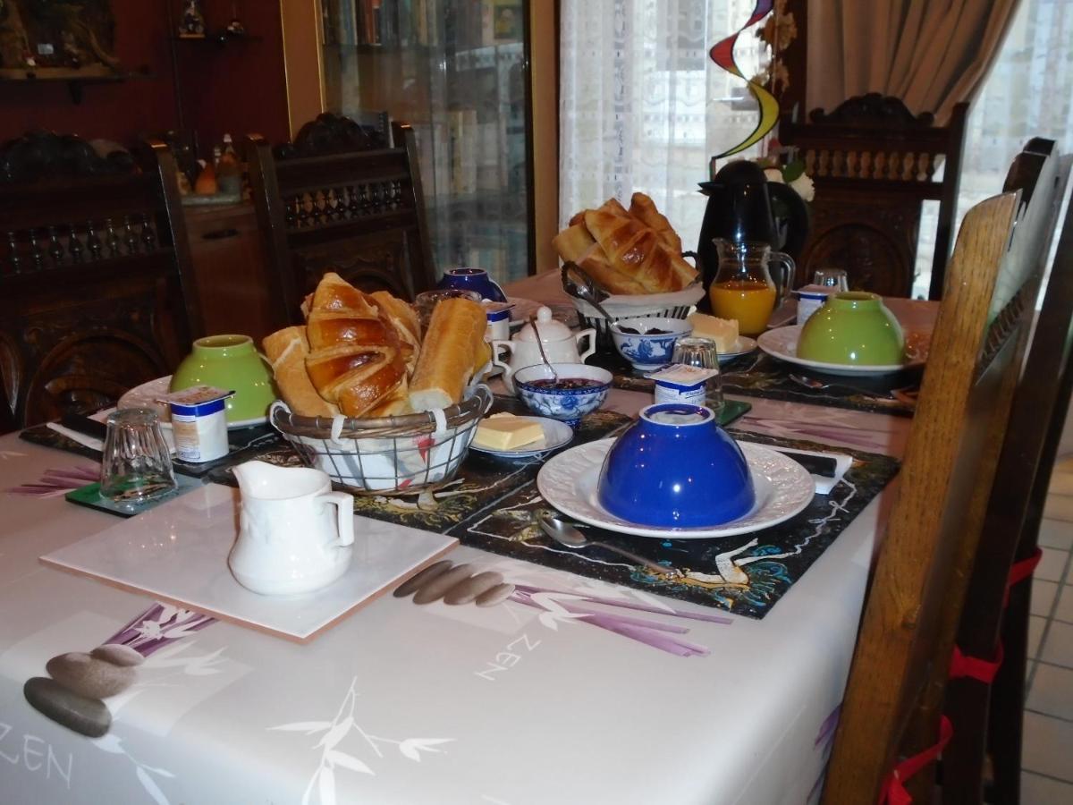 ユエルゴア La Mare Aux Fees Bed & Breakfast エクステリア 写真