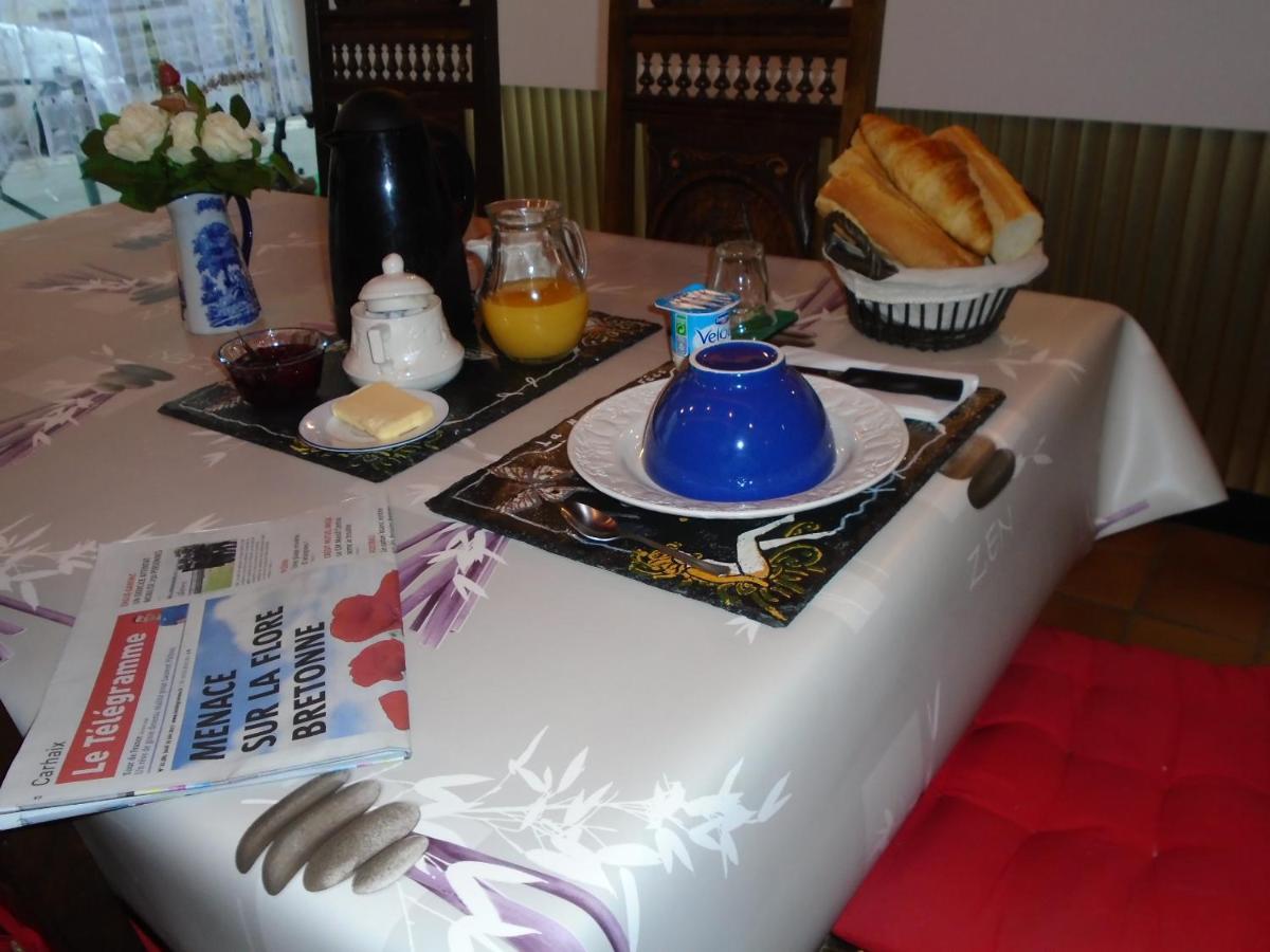 ユエルゴア La Mare Aux Fees Bed & Breakfast エクステリア 写真