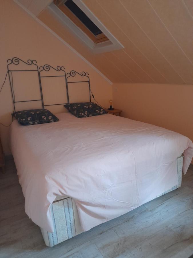 ユエルゴア La Mare Aux Fees Bed & Breakfast エクステリア 写真